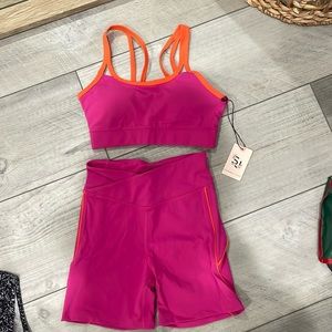 Sincerely Jules NWT Small/X-Small Pink and Orange Workout Set